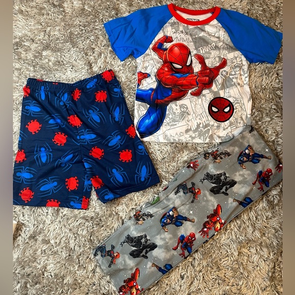 COPY - 3 piece pjs marvel shorts shirt and pants size 8 - Picture 3 of 10